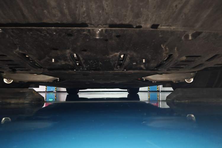 Used Li Auto i6 2025 Model Two-Wheel-Drive Standard Type Chassis Rear