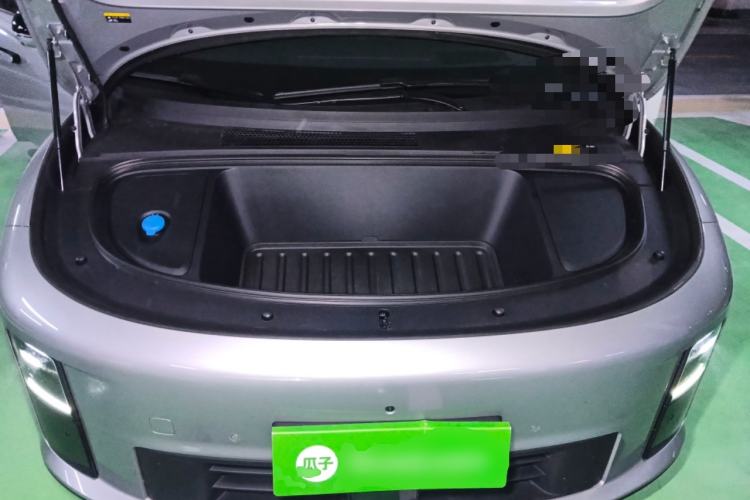 Used Li Auto i6 2025 Model Two-Wheel-Drive Standard Type Engine Bay