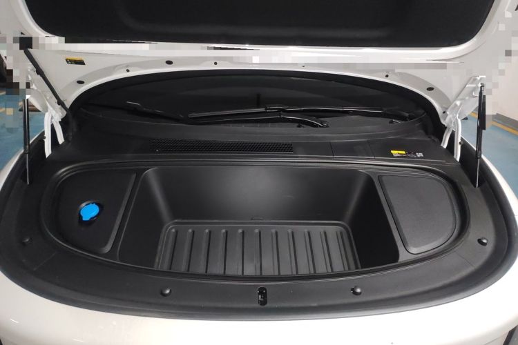 Used Li Auto i6 2025 Model Two-Wheel-Drive Standard Type Engine Bay