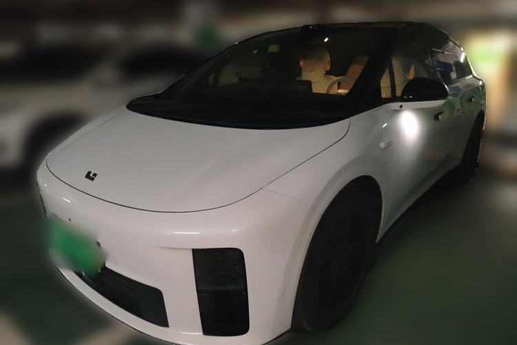 Used Li Auto i6 2025 Model Two-Wheel-Drive Standard Type Guazi used car, China used car export, Used car for sale, Used cars, Cheapest cars for sale