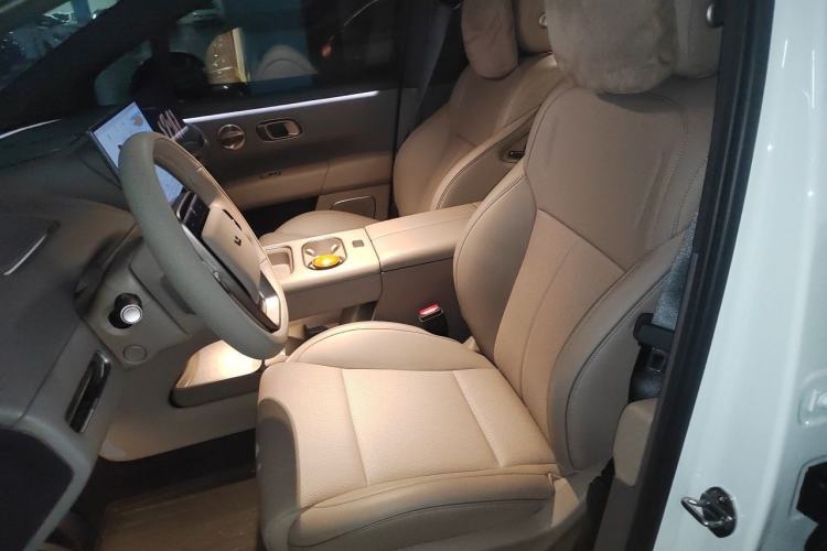Used Li Auto i6 2025 Model Two-Wheel-Drive Standard Type Left Front Seat