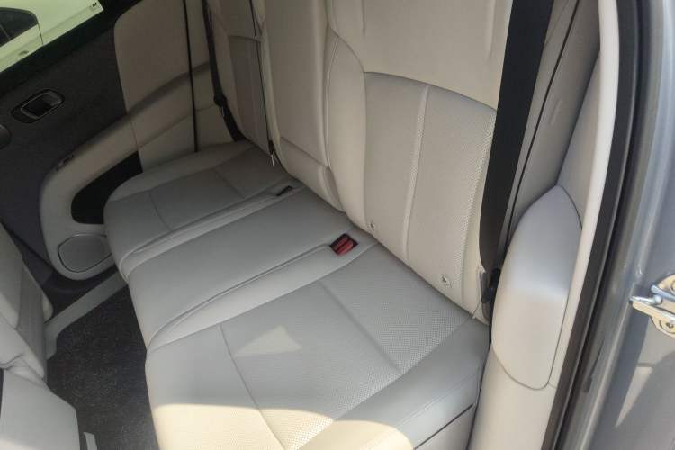 Used Li Auto i6 2025 Model Four-Wheel-Drive Standard Type Left Rear Seat