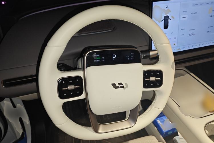 Used Li Auto i6 2025 Model Two-Wheel-Drive Standard Type Steering Wheel