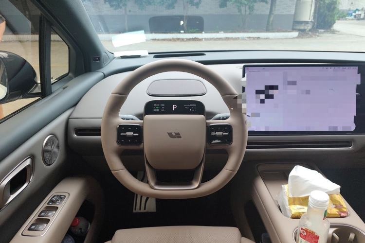 Used Li Auto i6 2025 Model Two-Wheel-Drive Standard Type Steering Wheel