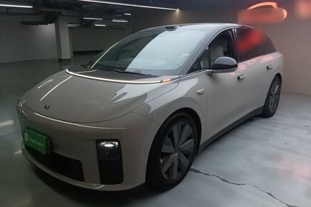 Used Li Auto i6 2025 Model Four-Wheel-Drive Standard Type