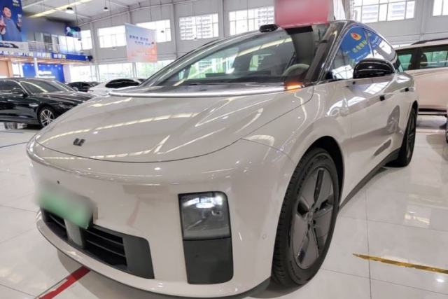 Used Li Auto i6 2025 Model Two-Wheel-Drive Standard Type