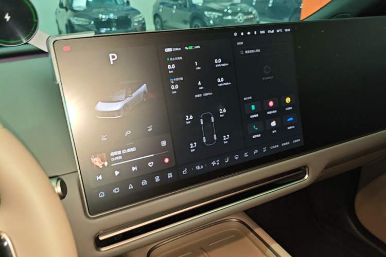 Used Li Auto i6 2025 Model Four-Wheel-Drive Standard Type Audio And AC Panel