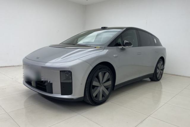 Used Li Auto i6 2025 Model Four-Wheel-Drive Standard Type