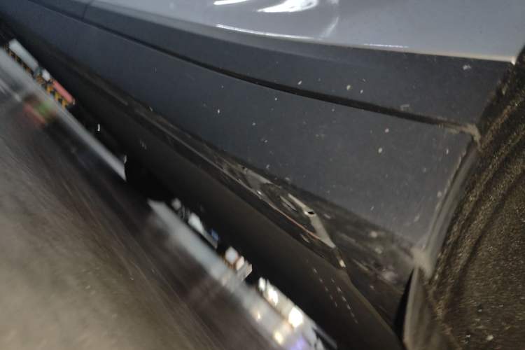 Used Li Auto i6 2025 Model Two-Wheel-Drive Standard Type Chassis Rear Left