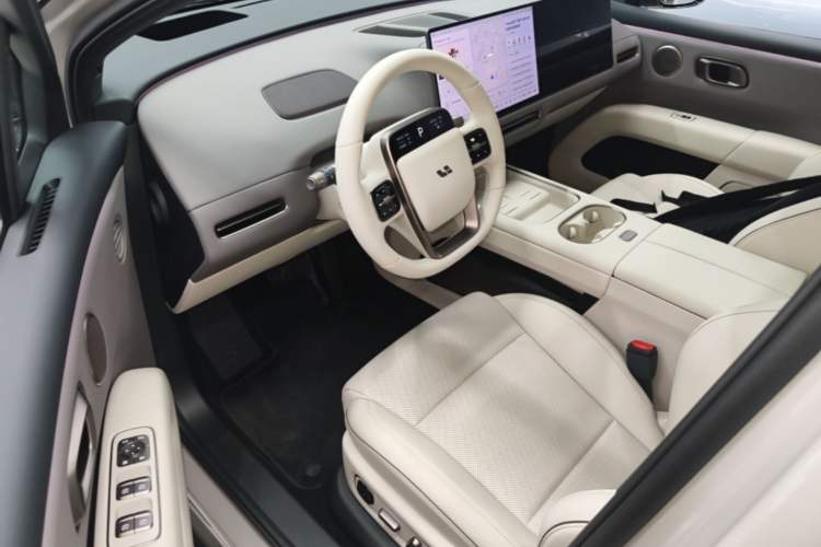 Used Li Auto i6 2025 Model Two-Wheel-Drive Standard Type Driver Seat