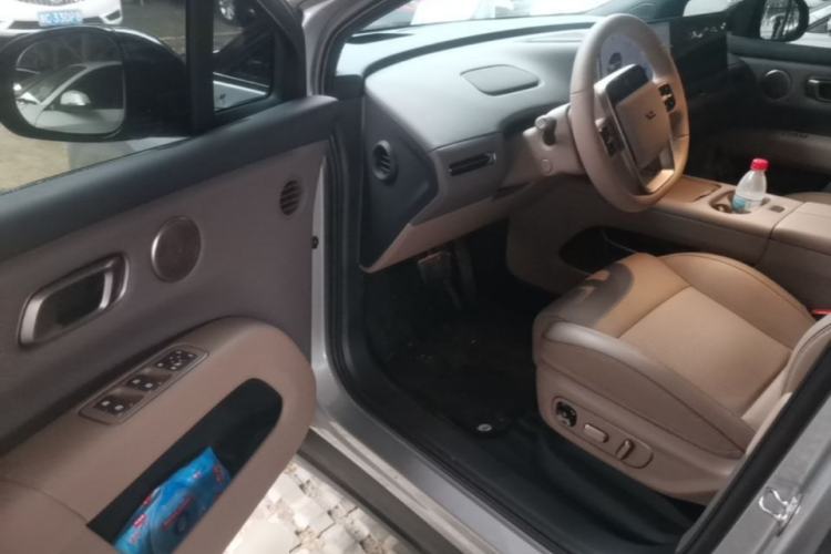 Used Li Auto i6 2025 Model Four-Wheel-Drive Standard Type Driver Seat