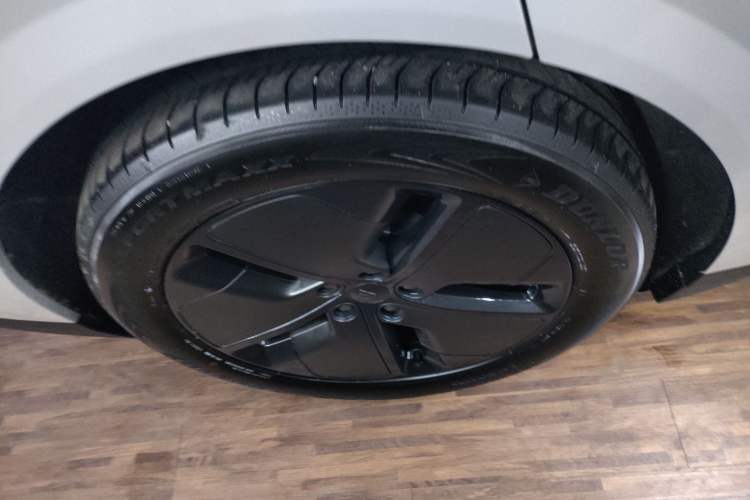 Used Li Auto i6 2025 Model Two-Wheel-Drive Standard Type Exterior 5