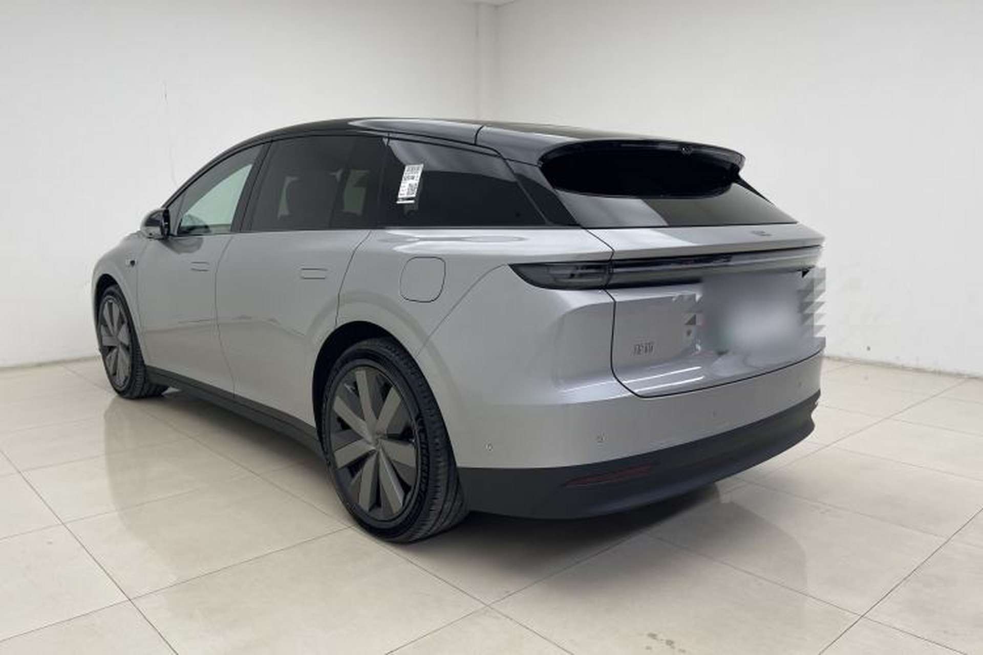 Used Li Auto i6 2025 Model Four-Wheel-Drive Standard Type Exterior 6
