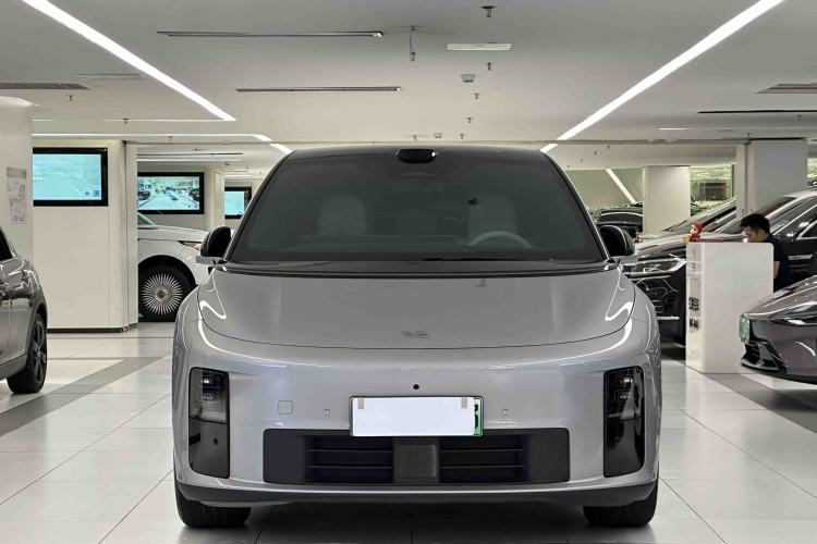 Used Li Auto i6 2025 Model Two-Wheel-Drive Standard Type Exterior 7