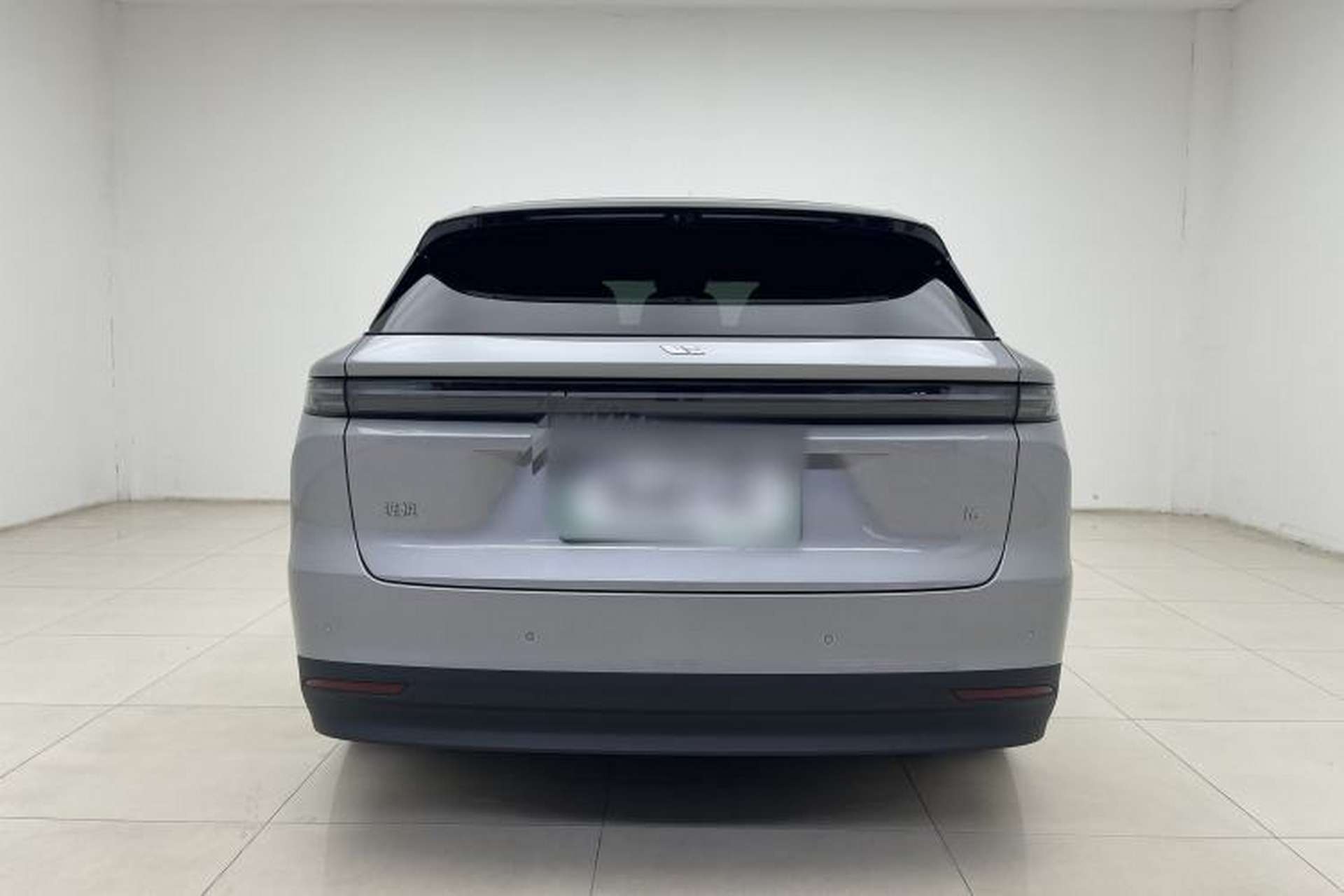 Used Li Auto i6 2025 Model Four-Wheel-Drive Standard Type Exterior 8