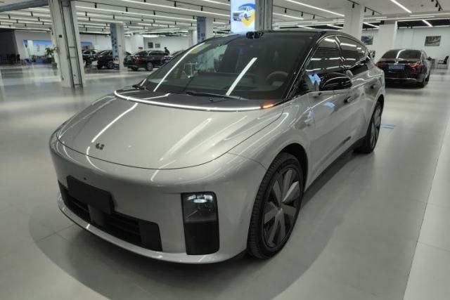 Used Li Auto i6 2025 Model Four-Wheel-Drive Standard Type