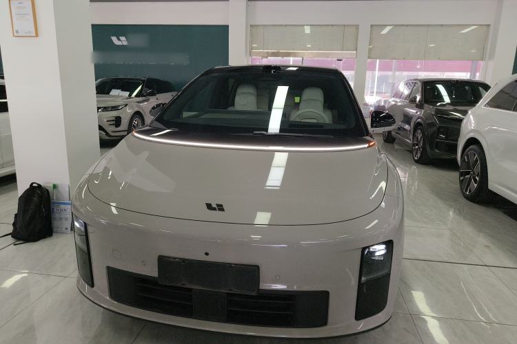 Used Li Auto i6 2025 Model Two-Wheel-Drive Standard Type Front