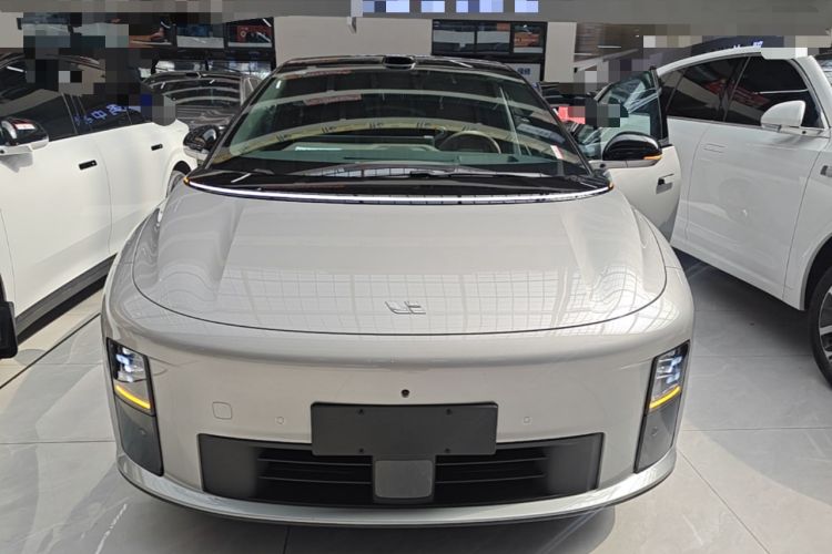 Used Li Auto i6 2025 Model Four-Wheel-Drive Standard Type Front