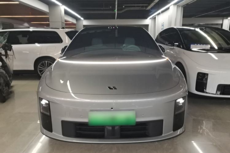 Used Li Auto i6 2025 Model Two-Wheel-Drive Standard Type Front