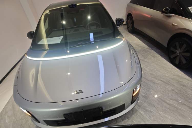 Used Li Auto i6 2025 Model Two-Wheel-Drive Standard Type Front