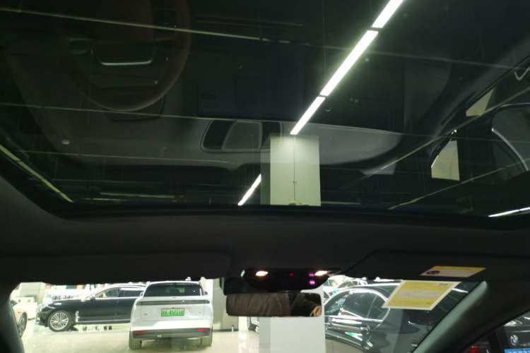 Used Li Auto i6 2025 Model Four-Wheel-Drive Standard Type Headliner
