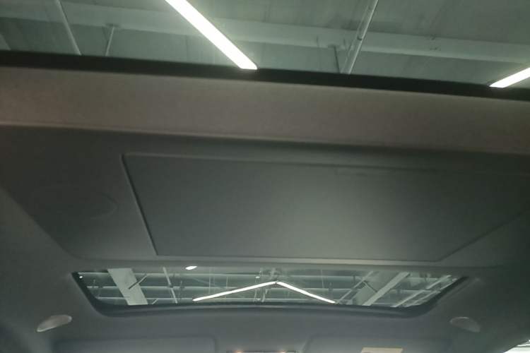 Used Li Auto i6 2025 Model Four-Wheel-Drive Standard Type Headliner