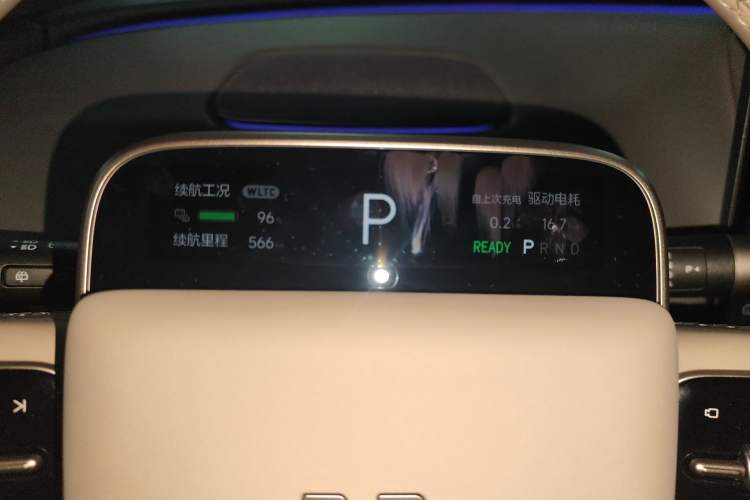 Used Li Auto i6 2025 Model Two-Wheel-Drive Standard Type Instrument Cluster
