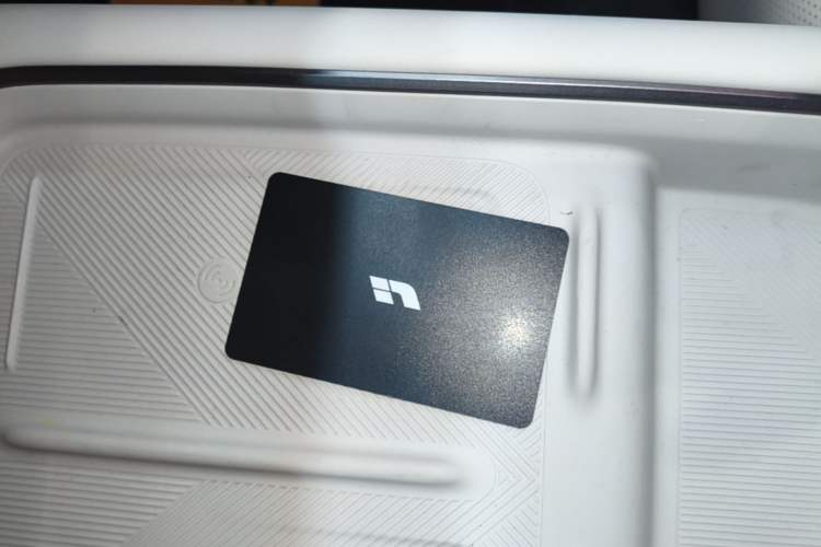 Used Li Auto i6 2025 Model Two-Wheel-Drive Standard Type Interior 1