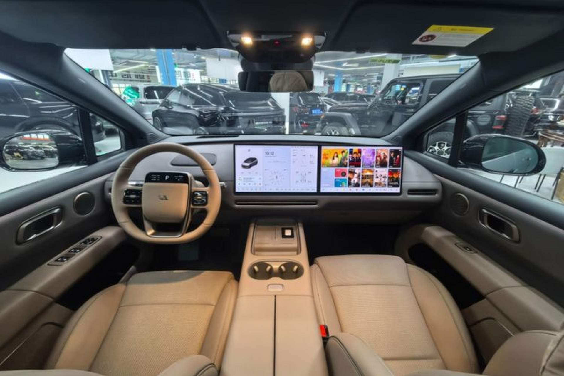 Used Li Auto i6 2025 Model Two-Wheel-Drive Standard Type Interior 4
