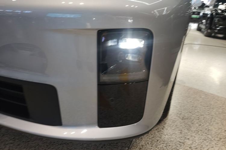 Used Li Auto i6 2025 Model Two-Wheel-Drive Standard Type Left Front Headlight