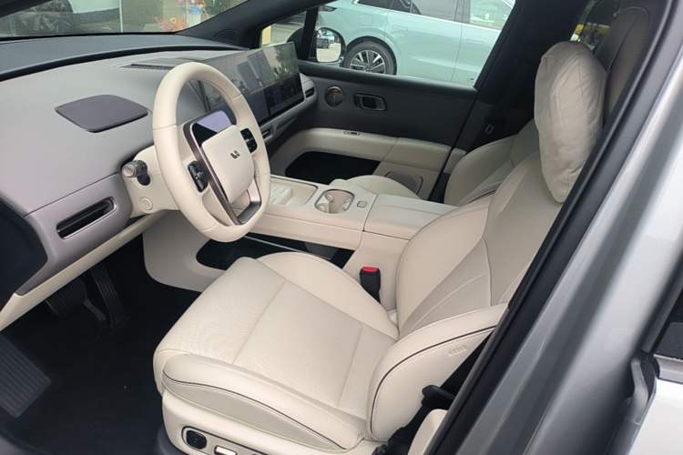Used Li Auto i6 2025 Model Four-Wheel-Drive Standard Type Left Front Seat