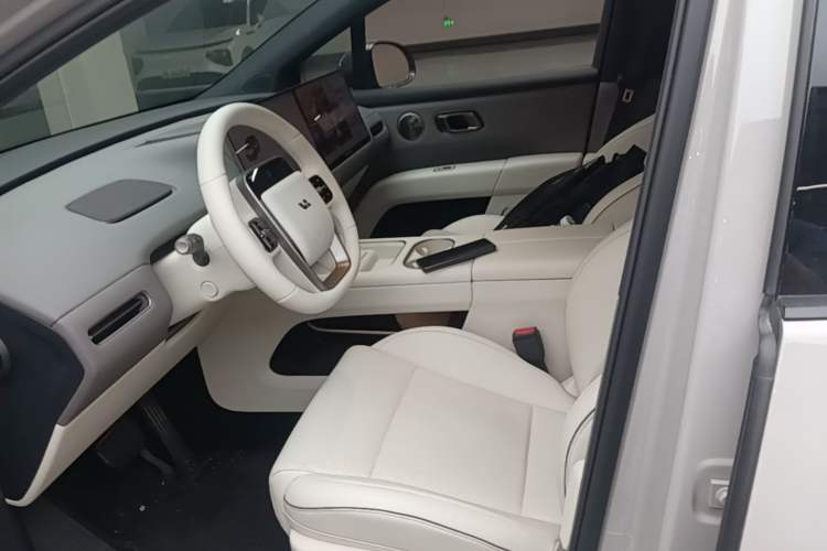 Used Li Auto i6 2025 Model Four-Wheel-Drive Standard Type Left Front Seat