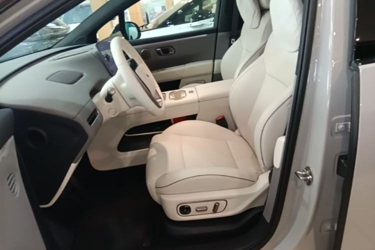 Used Li Auto i6 2025 Model Two-Wheel-Drive Standard Type Left Front Seat