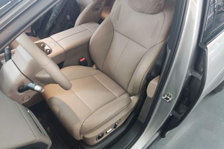 Used Li Auto i6 2025 Model Two-Wheel-Drive Standard Type Left Front Seat