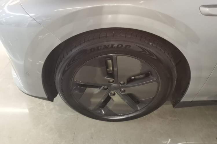 Used Li Auto i6 2025 Model Two-Wheel-Drive Standard Type Left Front Wheel Hub