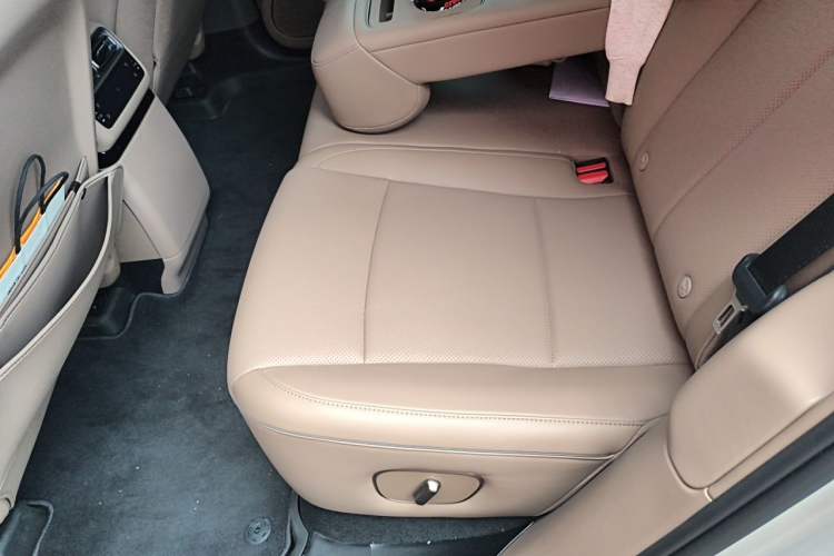 Used Li Auto i6 2025 Model Two-Wheel-Drive Standard Type Left Rear Seat