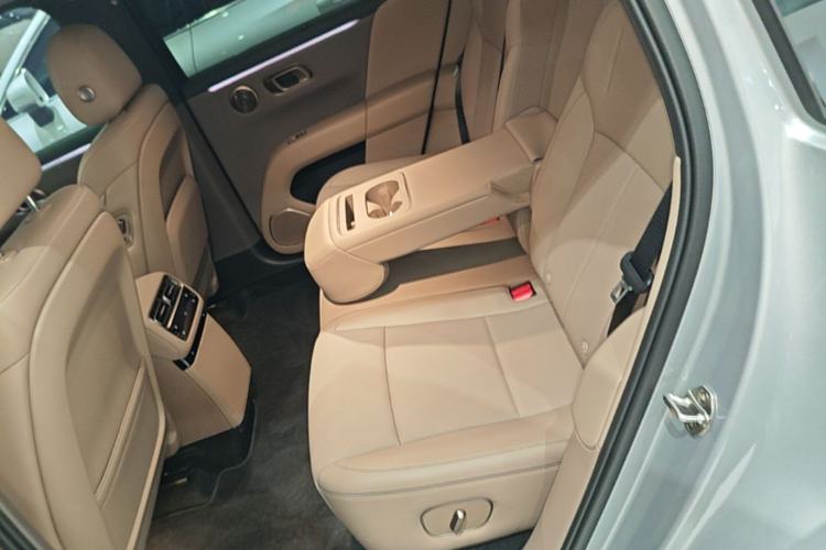 Used Li Auto i6 2025 Model Four-Wheel-Drive Standard Type Left Rear Seat