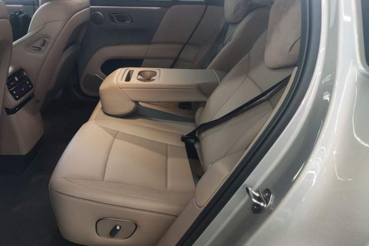 Used Li Auto i6 2025 Model Two-Wheel-Drive Standard Type Left Rear Seat
