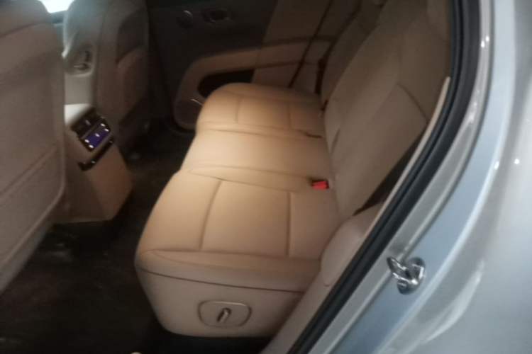 Used Li Auto i6 2025 Model Four-Wheel-Drive Standard Type Left Rear Seat