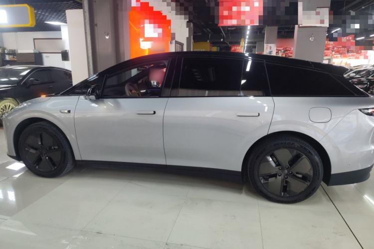 Used Li Auto i6 2025 Model Two-Wheel-Drive Standard Type Left Side