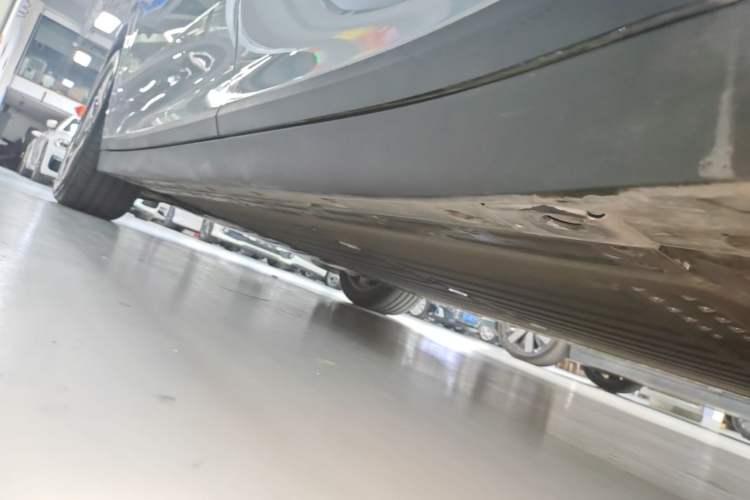 Used Li Auto i6 2025 Model Two-Wheel-Drive Standard Type Left Side Sill