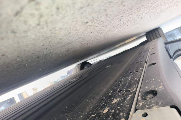 Used Li Auto i6 2025 Model Four-Wheel-Drive Standard Type Left Side Sill