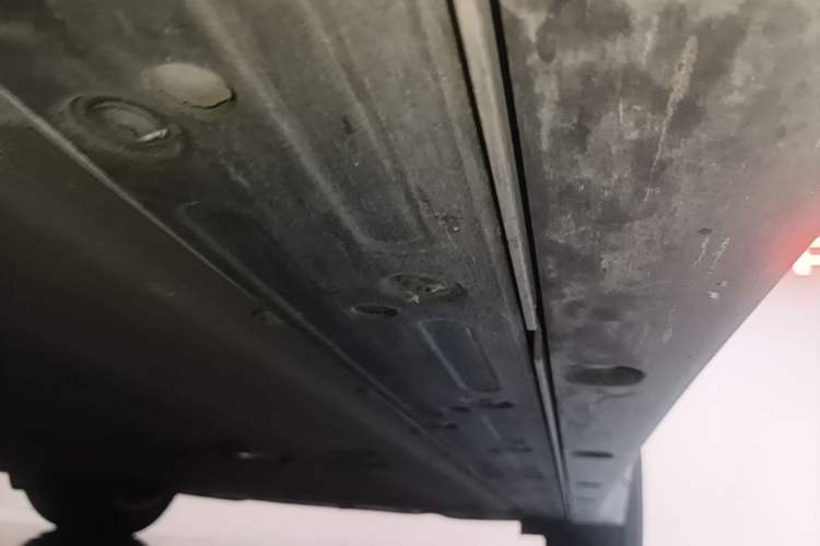 Used Li Auto i6 2025 Model Four-Wheel-Drive Standard Type Left Side Sill