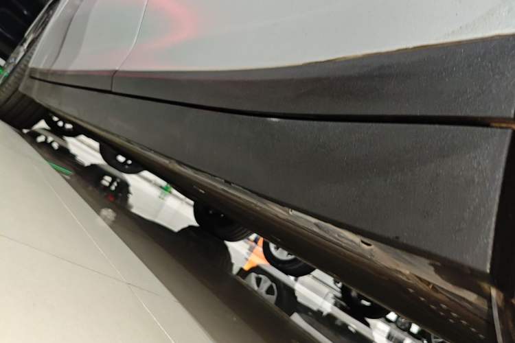 Used Li Auto i6 2025 Model Four-Wheel-Drive Standard Type Left Side Sill