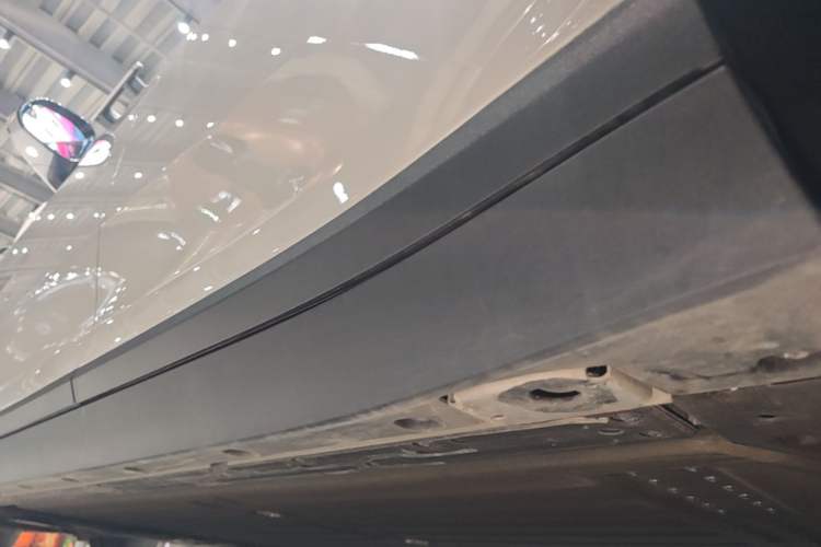 Used Li Auto i6 2025 Model Four-Wheel-Drive Standard Type Left Side Sill
