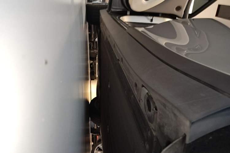 Used Li Auto i6 2025 Model Two-Wheel-Drive Standard Type Left Side Sill