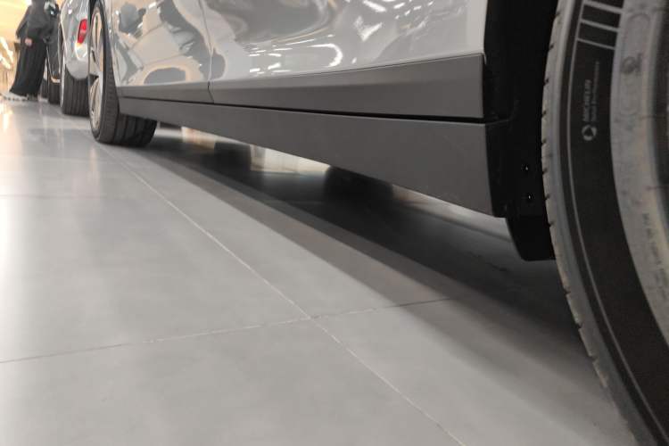 Used Li Auto i6  Left Side Sill