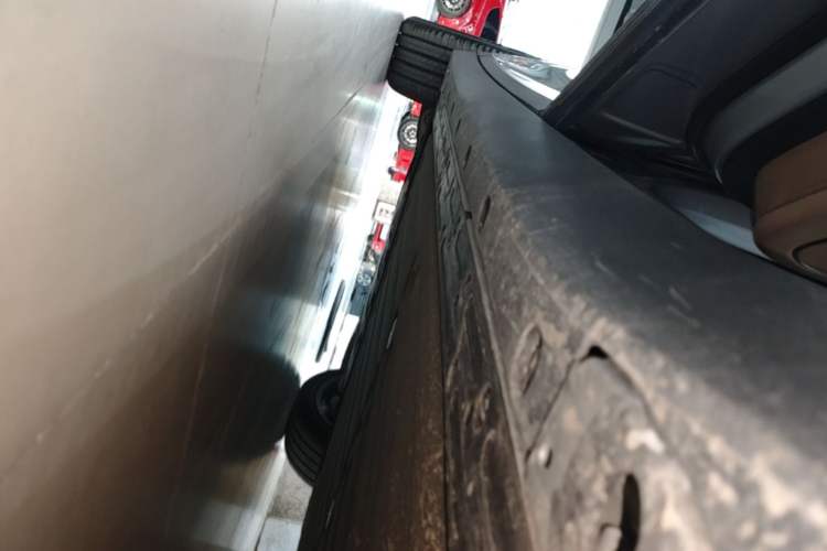 Used Li Auto i6 2025 Model Two-Wheel-Drive Standard Type Left Side Sill