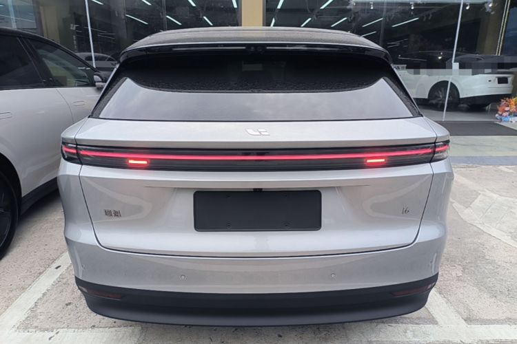 Used Li Auto i6 2025 Model Four-Wheel-Drive Standard Type Rear