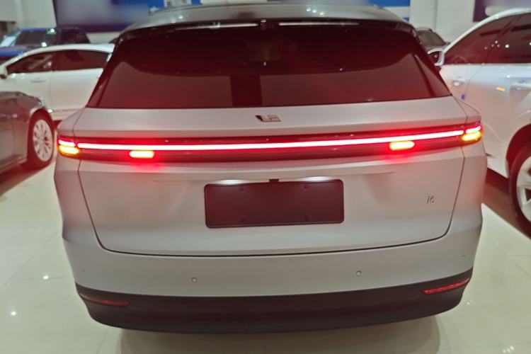 Used Li Auto i6 2025 Model Four-Wheel-Drive Standard Type Rear